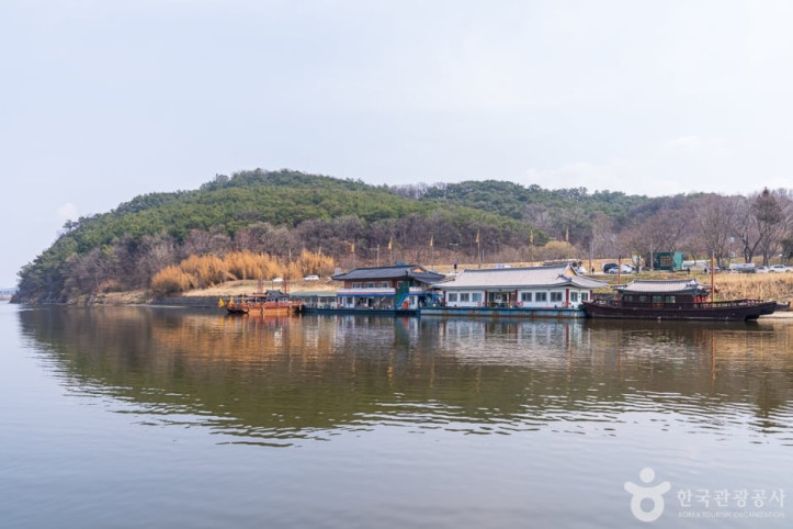 부여백마강유람선_8_공공3유형.jpg