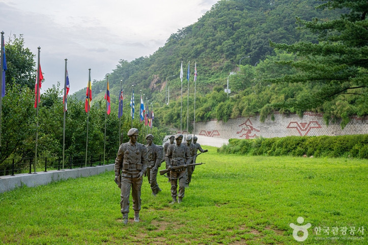 영국군_설마리전투_추모공원_2_공공3유형.jpg
