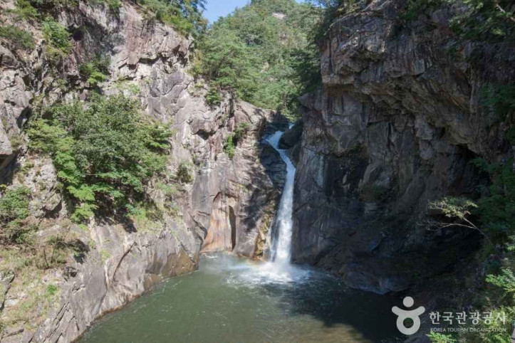 삼부연폭포_(한탄강_유네스코_세계지질공원)_4_공공1유형.jpg