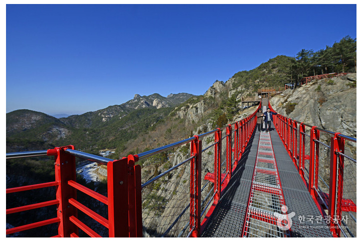 우두산_출렁다리(거창_Y자형_출렁다리)_2_공공3유형.jpg