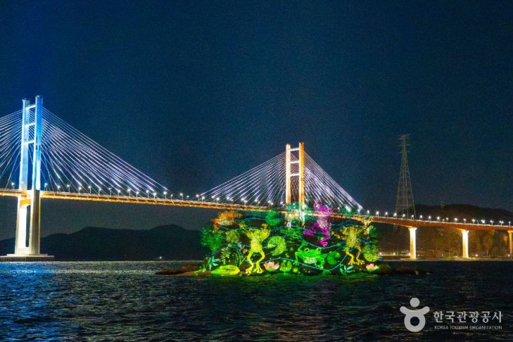 귀산_개구리섬_프로젝션_맵핑_1_공공1유형.jpg