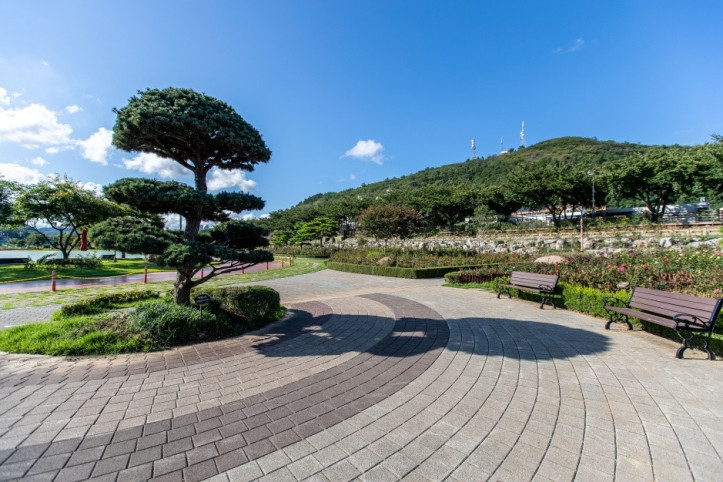 삼척장미공원_1_공공3유형.jpg