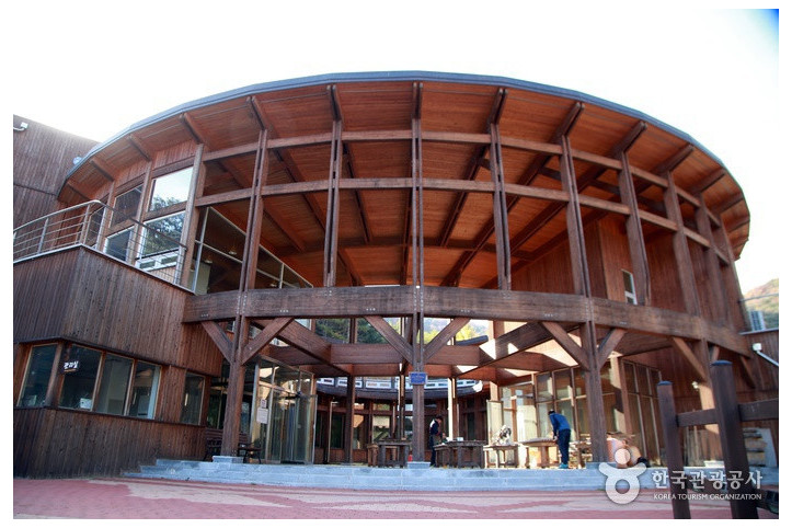 화천_목재문화체험장_1_공공3유형.jpg