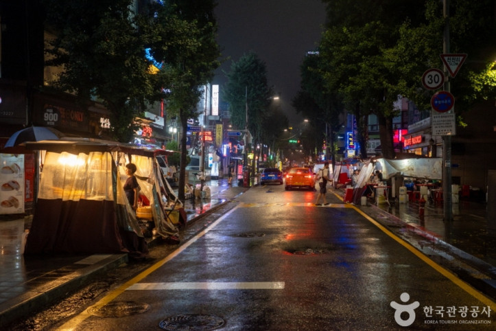 종로3가_포장마차_거리_5_공공3유형.jpg