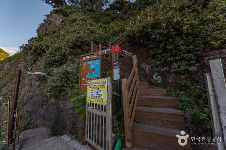 행남_도동_해안산책로_(울릉도,독도_국가지질공원)_2_공공1유형.jpg