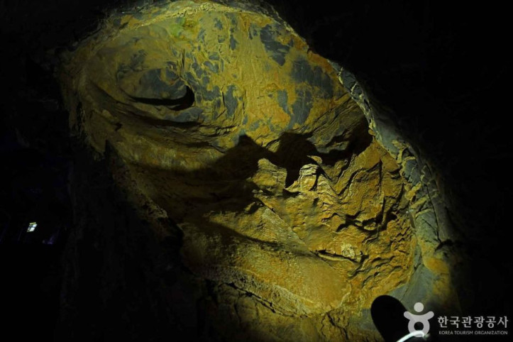 고씨굴_(강원고생대_국가지질공원)_7_공공3유형.JPG