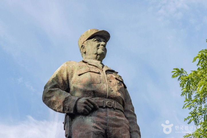 존비코올터장군상_6_공공1유형.jpg