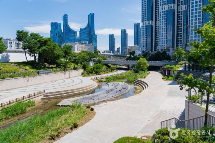 방축천_음악분수_4_공공1유형.jpg