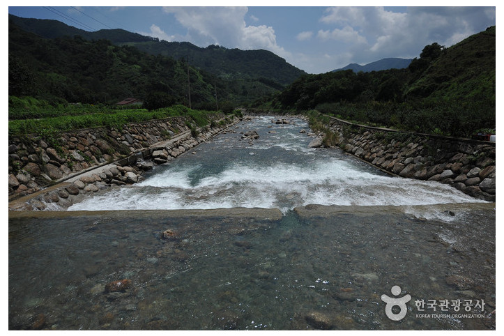백운산_어치계곡_3_공공3유형.jpg