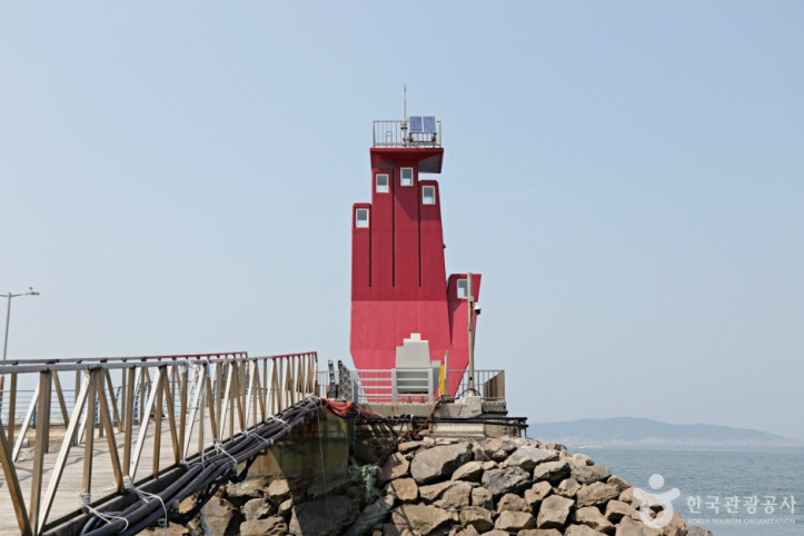 선유도항방파제등대_2_공공3유형.JPG