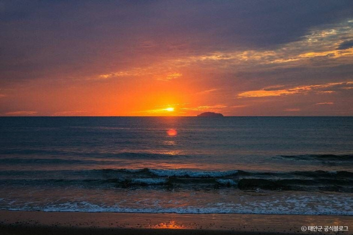 [태안_해변길_5코스]_노을길_6_공공3유형.jpg