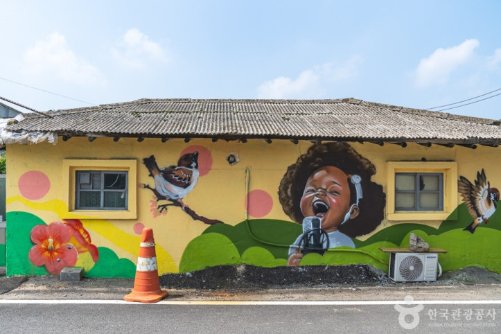 이인_벽화_마을_2_공공3유형.jpg