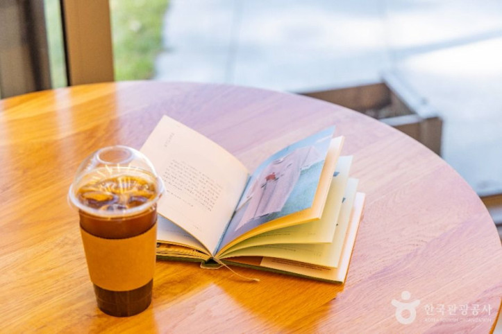 천왕산_북카페_1_공공1유형.jpg