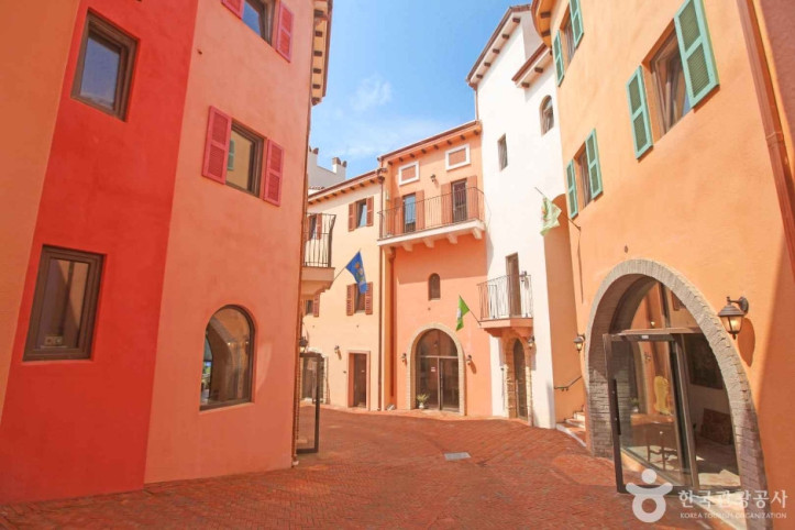 이탈리아마을_피노키오와_다빈치_6_공공3유형.JPG