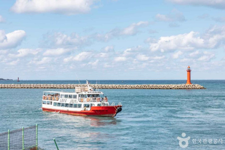 성산포유람선_2_공공3유형.jpg