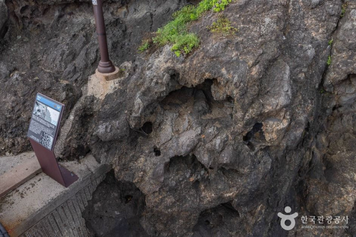 행남_저동_해안산책로_(울릉도,_독도_국가지질공원)_8_공공1유형.jpg