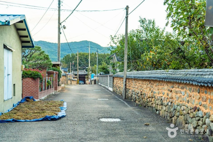 산청_단계마을_옛_담장_1_공공1유형.jpg