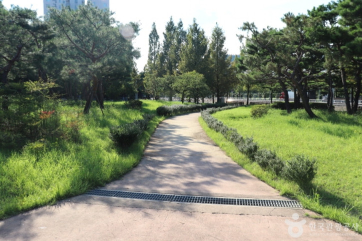 정부대전청사_자연마당_9_공공3유형.JPG