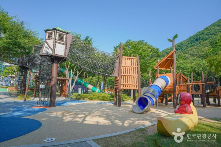 밀양_우리아이마음숲놀이터_2_공공1유형.jpg