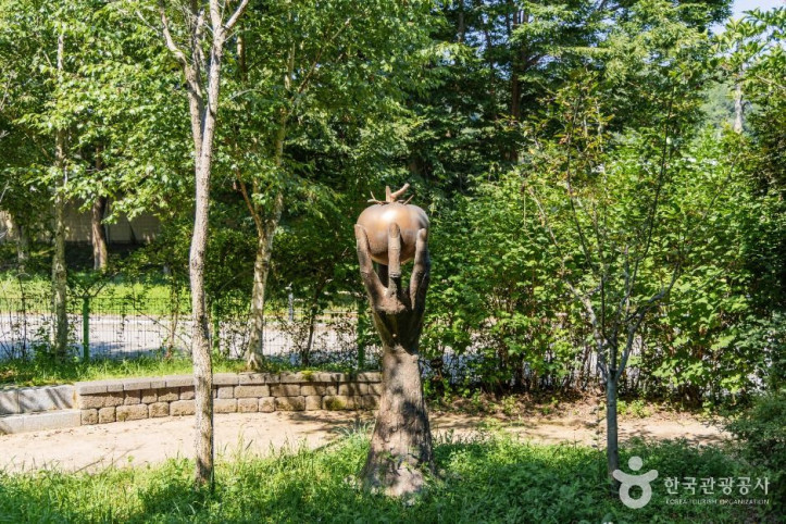 토마토조각공원_5_공공1유형.jpg