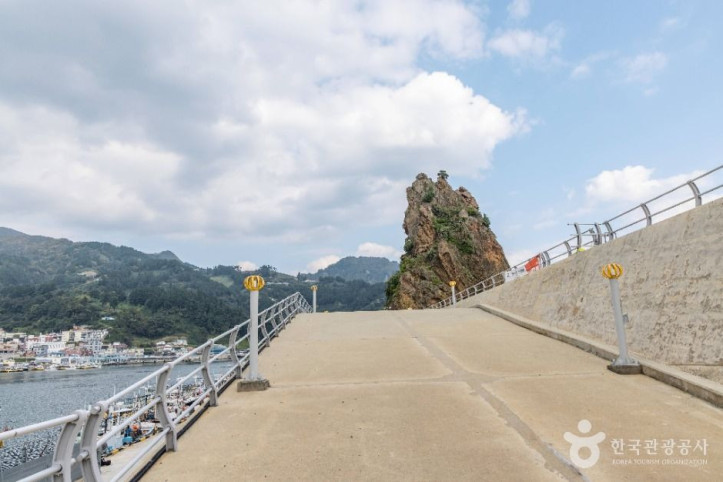 행남_저동_해안산책로_(울릉도,_독도_국가지질공원)_1_공공1유형.jpg