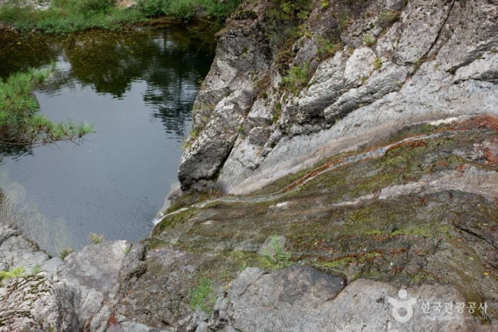 용연폭포_5_공공3유형.jpg