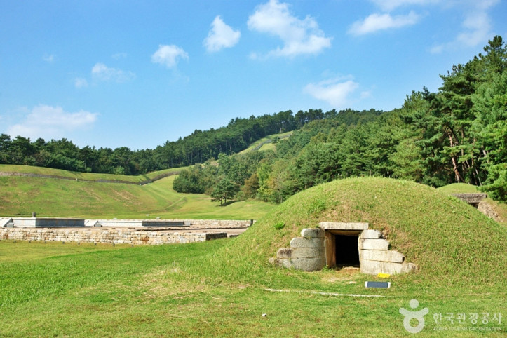 부여_왕릉원_[유네스코_세계유산]_1_공공3유형.JPG
