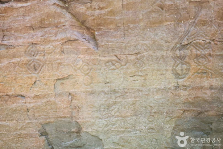 울주_천전리_명문과_암각화_[유네스코_세계유산]_3_공공3유형.jpg