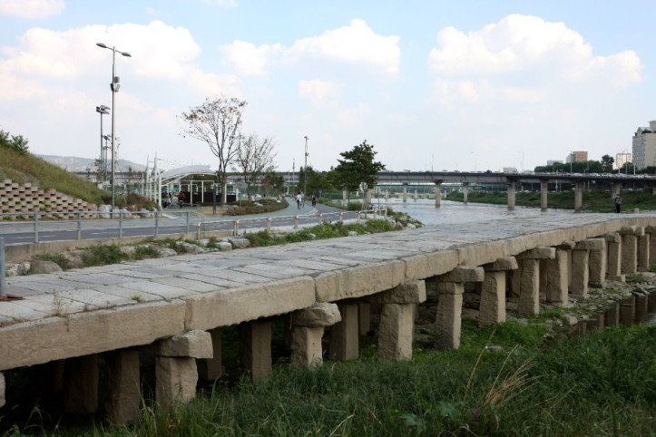 서울_살곶이_다리_1_공공3유형.jpg