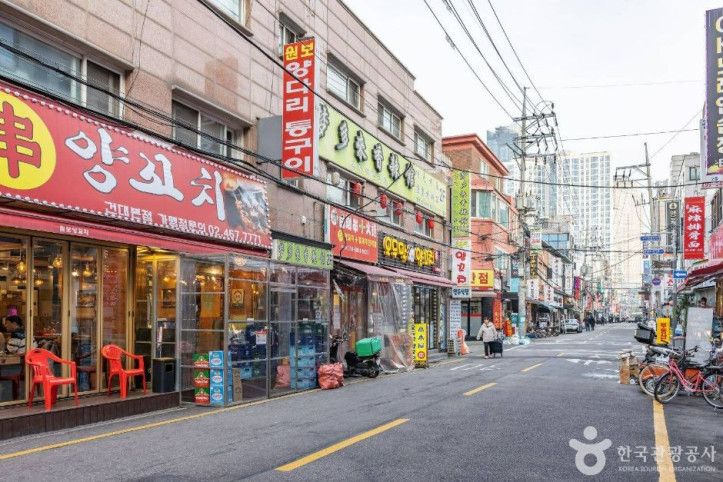 자양동_양꼬치거리_(중국음식문화거리)_2_공공3유형.jpg