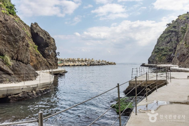 행남_도동_해안산책로_(울릉도,독도_국가지질공원)_6_공공1유형.jpg