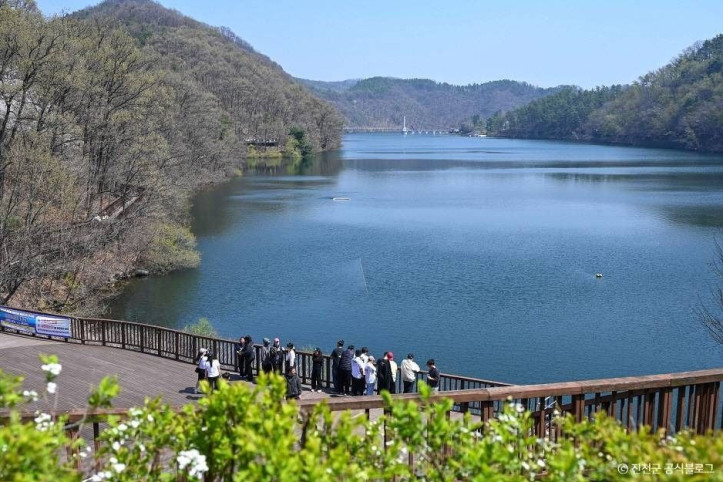 초평호_미르309_출렁다리_1_공공3유형.jpg