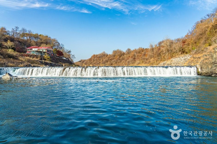 직탕폭포_(한탄강_유네스코_세계지질공원)_3_공공1유형.jpg