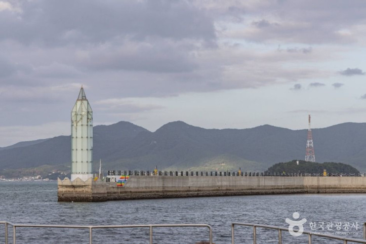 도남항_동방파제_등대_2_공공1유형.jpg