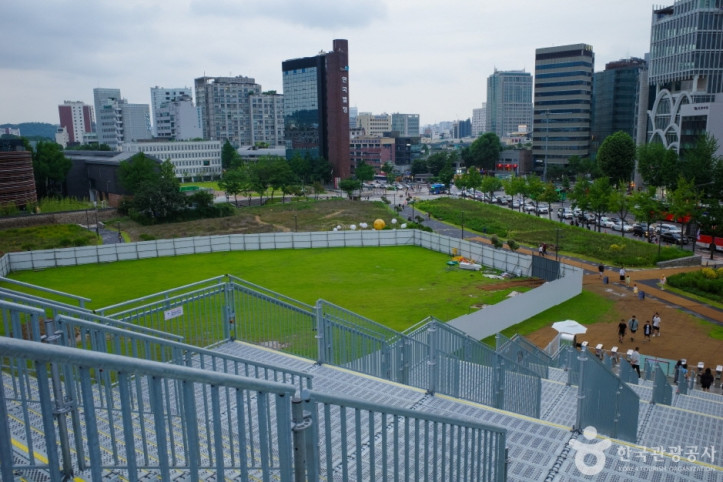 열린송현_녹지광장_2_공공3유형.JPG