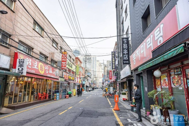 자양동_양꼬치거리_(중국음식문화거리)_1_공공3유형.jpg