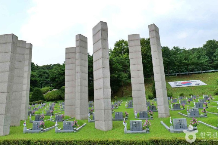 국립4·19민주묘지_5_공공3유형.JPG