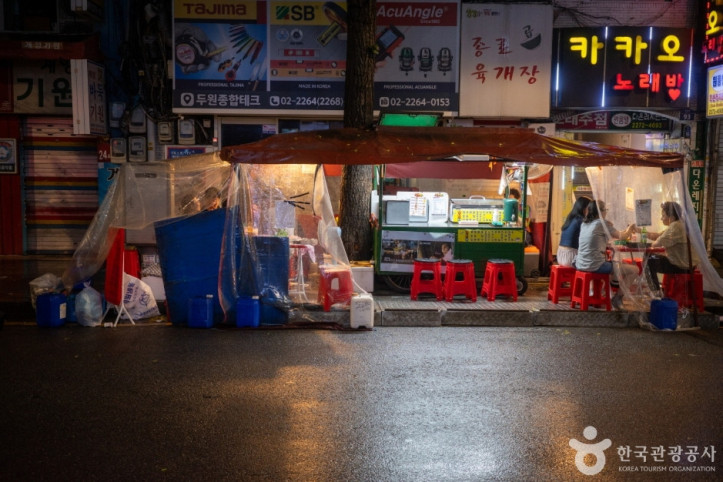 종로3가_포장마차_거리_7_공공3유형.jpg