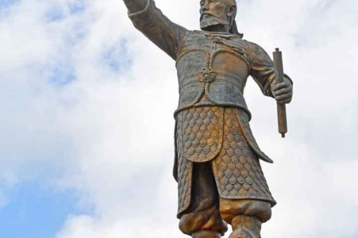 장보고_동상_1_공공3유형.JPG