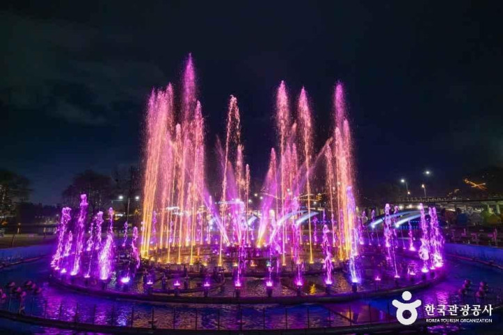 진주_음악분수대_1_공공1유형.jpg