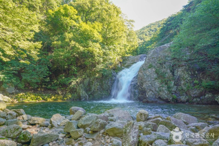 기백산_용추계곡과_용추폭포_1_공공1유형.jpg
