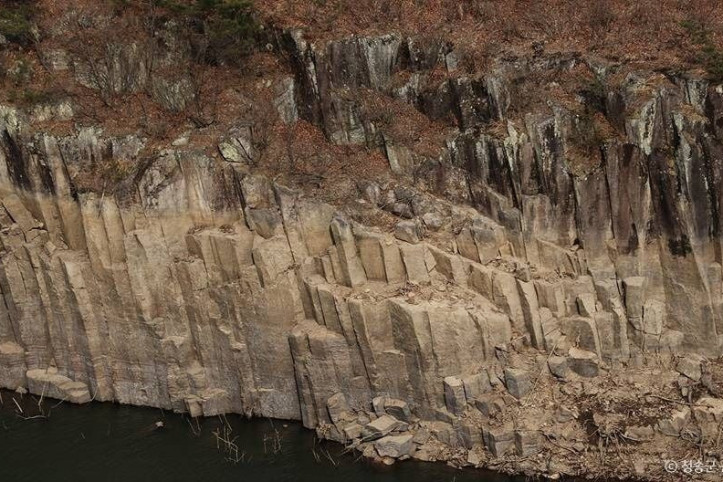 수락리_주상절리_(청송_국가지질공원)_4_공공3유형.jpg