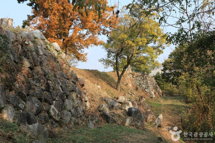 웅천안골왜성_3_공공3유형.JPG