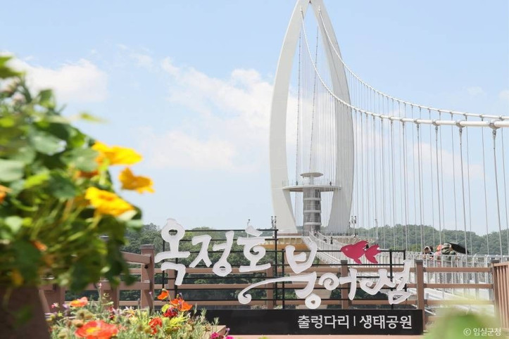 옥정호_출렁다리_및_붕어섬생태공원_1_공공3유형.jpg