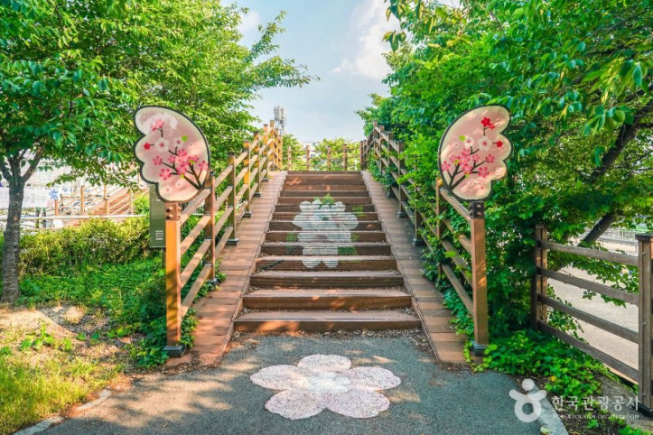 꽃보라동산_1_공공1유형.jpg
