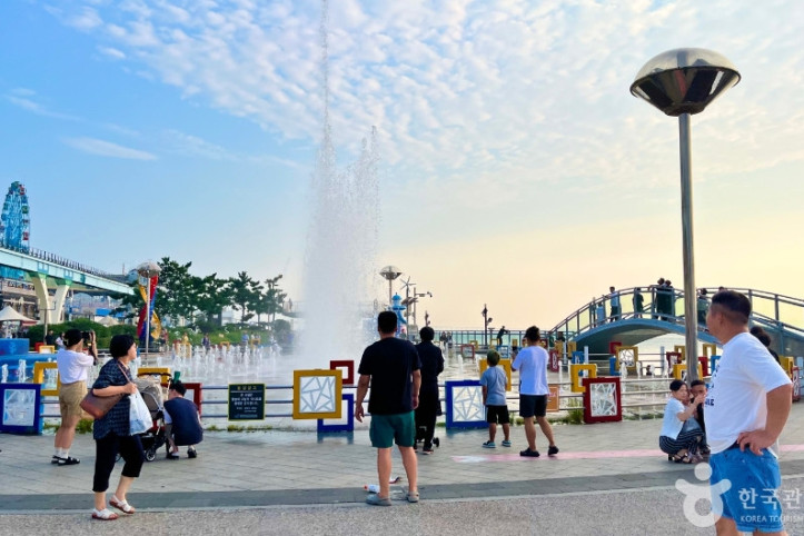 월미문화의거리_&_달빛음악분수_1_공공3유형.jpg