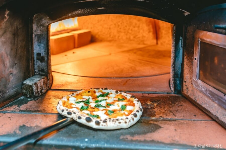 꽃피는화덕피자_D485_본점_3_공공3유형.JPG