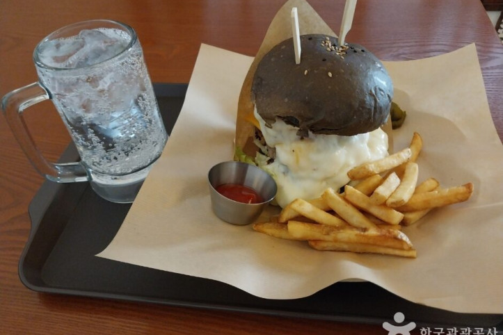 카페오션스_강릉버거_7_공공3유형.jpg
