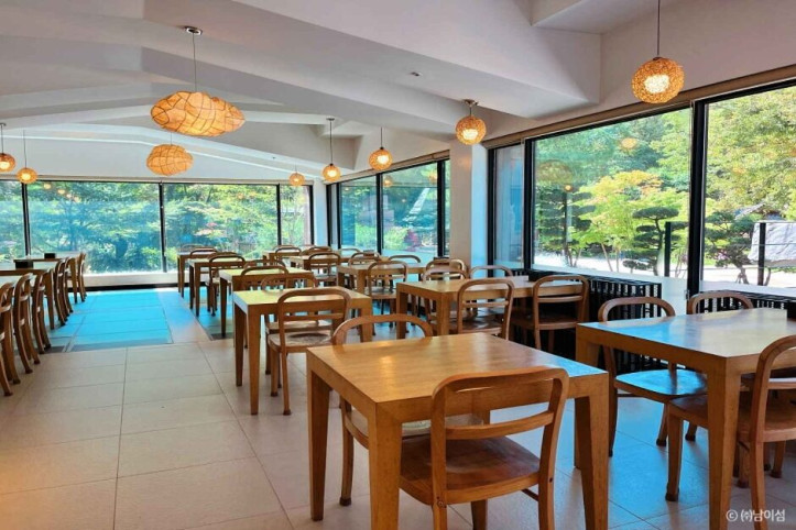 아시안_패밀리_레스토랑_동문_6_공공3유형.jpg