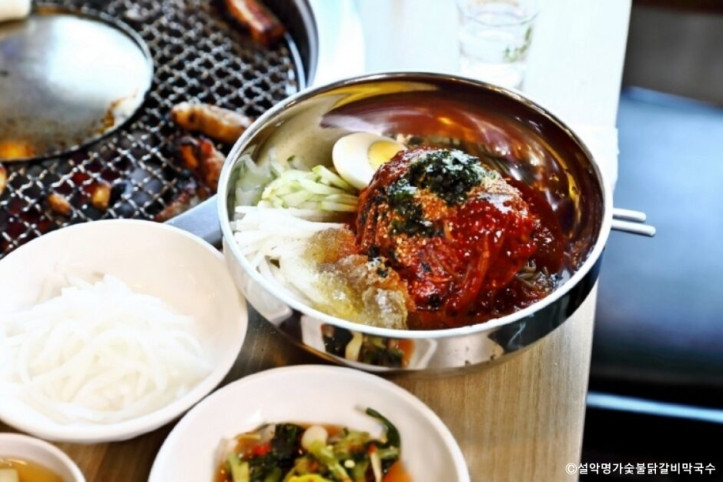 설악명가숯불닭갈비막국수_1_공공3유형.jpg